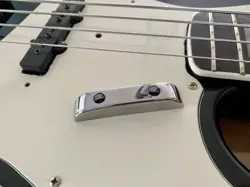 THUMBREST FOR FENDER PRECISION JAZZ BASS SILVER CHROME WITH TEMPLATE & SCREWS