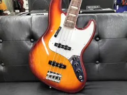 USED FENDER INTERNATIONAL COLOR JB ELECTRIC BASS GUITAR