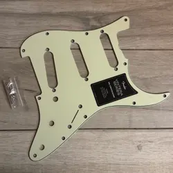 FENDER VINTERA 60S VINTAGE STRATOCASTER 3-PLY MINT GREEN PICKGUARD STRAT USA MIM