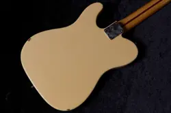 ELECTRIC GUITAR W/HARD