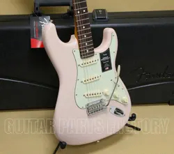 0173900756 FENDER SHELL PINK AMERICAN PROFESSIONAL II STRATOCASTER GUITAR W/CASE