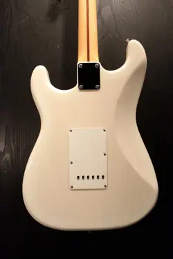 FENDER MADE IN JAPAN HERITAGE 50S STRATOCASTER MAPLE FINGERBOARD WHITE BLONDE