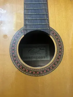 CLASSICAL ACOUSTIC GUITAR