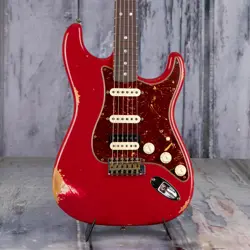 FENDER CUSTOM SHOP 1967 STRATOCASTER HSS RELIC, AGED DAKOTA RED