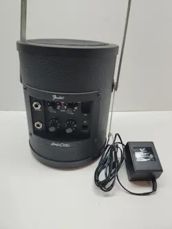 FENDER AMP CAN 2-CHANNEL 15-WATT AMPLIFIER PR327 WITH CHARGER