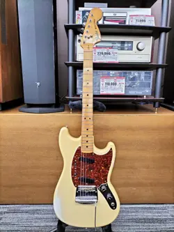 FENDER MUSTANG NO250513