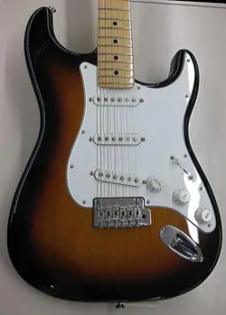 Ⅱ STRATOCASTER NO250513