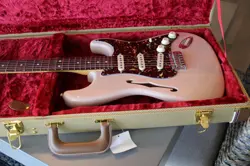 FENDER AMERICAN PROFESSIONAL THINLINE STRATOCASTER