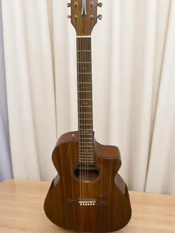 GUITAR OVANGKOL NATURAL