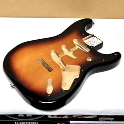2022 FENDER VINTERA 60'S STRAT SUNBURST ALDER BODY VINTAGE '62 REISSUE GUITAR
