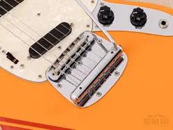 VINTAGE REISSUE GUITAR