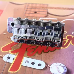 VINTAGE 1970S 1971 1972 1973 1974 FENDER STRATOCASTER TREMOLO BRIDGE 010347