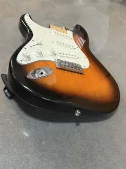 2014 FENDER SQUIER