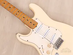 FENDER ARTIST SIGNATURE