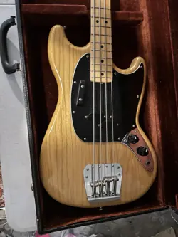 MUSTANG BASS W/