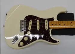 FENDER AMERICAN PROFESSIONALII ST MN O USED ALDER BODY MAPLE NECK W/HARD CASE