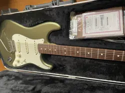 ⚫️⚫️ FENDER STRATOCASTER JADE PEARL METALLIC #QO6NQX