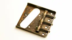 AGP  - VINTAGE FENDER  TELECASTER  AGED RELIC 3-SADDLE BRIDGE WITH NOTCHED