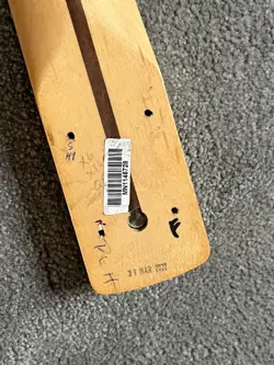 FENDER LEFTY PRECISION