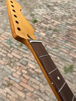 22FRETS ROASTED MAPLE