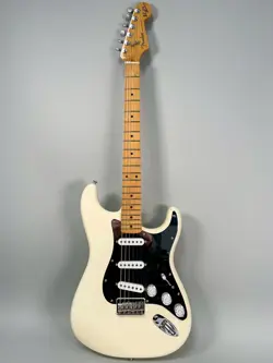 2022 FENDER NILE RODGERS HITMAKER STRATOCASTER OLYMPIC WHITE W/GIG BAG