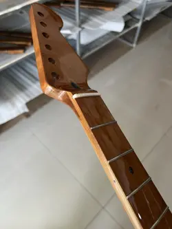 STRAT DIY