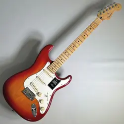 STRATOCASTER AGED CHERRY
