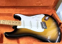 [FENDER] AMERICAN VINTAGE 1957 STRATOCASTER 2 TONE SUNBURST USA 2003 E.GUITAR