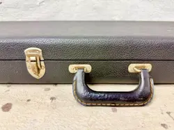 GUITAR HARDSHELL CASE