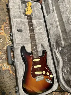 FENDER AMERICAN PRO II STRATOCASTER 3-COLOR SUNBURST