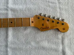 EDITION STRATOCASTER MAPLE