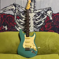 GUITAR FENDER ST-38J