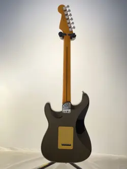 ULTRA STRATOCASTER MN