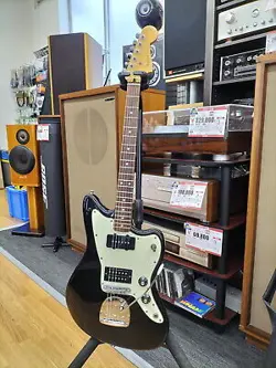 JAZZMASTER HS USED