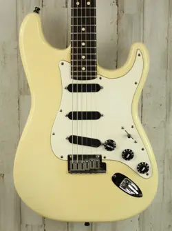 USED 1987 FENDER AMERICAN STANDARD STRATOCASTER (912)