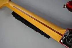 STRATOCASTER RIGHT-HANDED