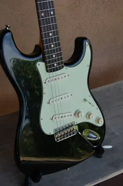 FENDER MADE IN JAPAN STRATOCASTER 1994