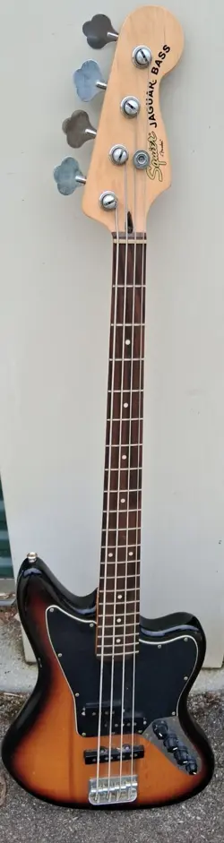 SQUIER/FENDER JAGUAR BASS VINTAGE MODIFIED ELECTRIC BASS GUITAR ACTIVE SUNBURST