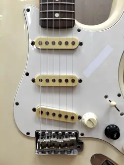 GUITAR MINT CONDITION