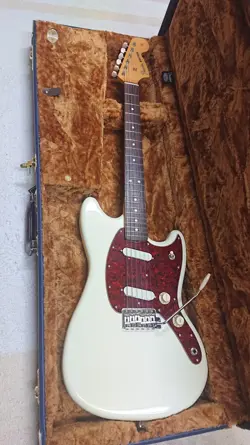 FENDER JAPAN CHAR MUSTANG ELECTRIC GUITAR 3.4KG SOFT CASE INCLUDED NEW