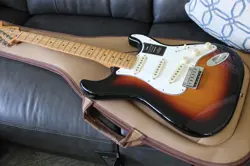 PLUS STRATOCASTER EXCELLENT