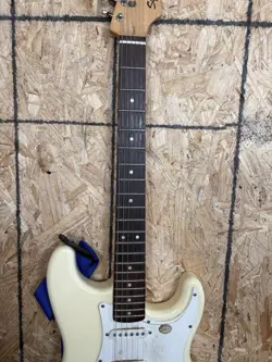 2013 FENDER STRATOCASTER