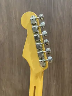FENDER JAPAN ST57-US ELECTRIC GUITAR