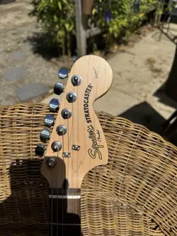 STRATOCASTER STANDARD SERIES