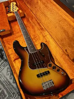 FENDER AMERICAN VINTAGE II 1966 JAZZ BASS 3-COLOR SUNBURST NO.DG732