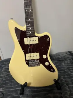 FENDER AMERICAN PERFORMER JAZZMASTER VINTAGE WHITE SAFE PACKING!