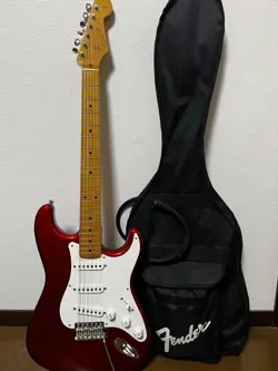 FENDER STRATOCASTER RED