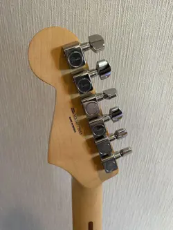 STRATOCASTER UG WHITE