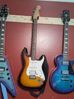 DISTORTION FENDER LOCKING