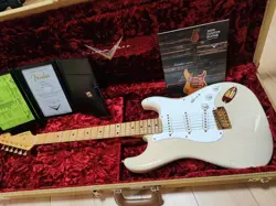 ELECTRIC GUITAR FENDER CUSTOM SHOP 1957 STRATOCASTER NOS LIMITED EDITION